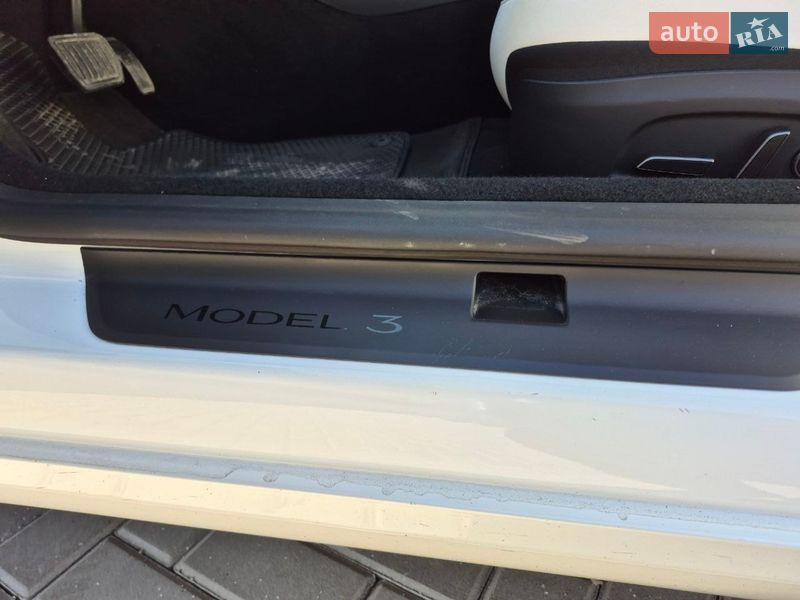 Седан Tesla Model 3 2025 в Кропивницькому фото 12 Седан Tesla Model 3 2025 в Кропивницькому