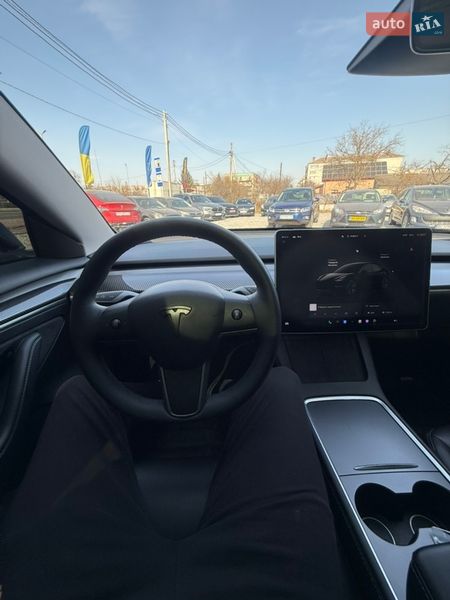 Седан Tesla Model 3 2023 в Стрые