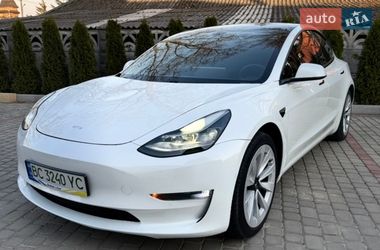 Седан Tesla Model 3 2021 в Львові