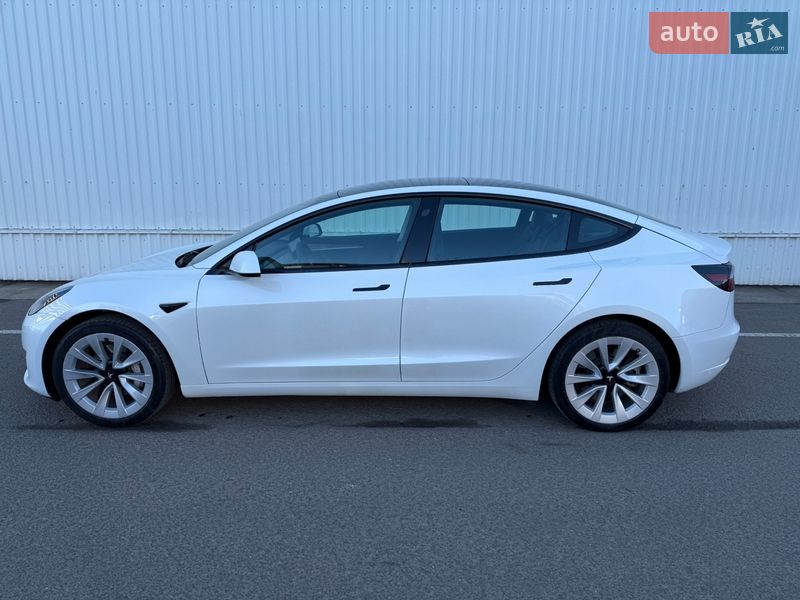 Седан Tesla Model 3 2023 в Луцьку фото 2 Седан Tesla Model 3 2023 в Луцьку