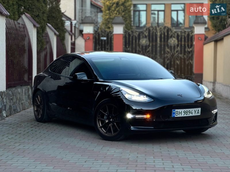 2022 Tesla Model 3, VIN 5YJ3E1EB4NF335527:plate — фото 1 (autoria)