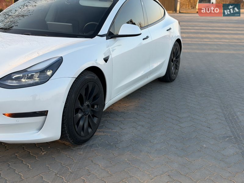 Седан Tesla Model 3 2021 в Коломые