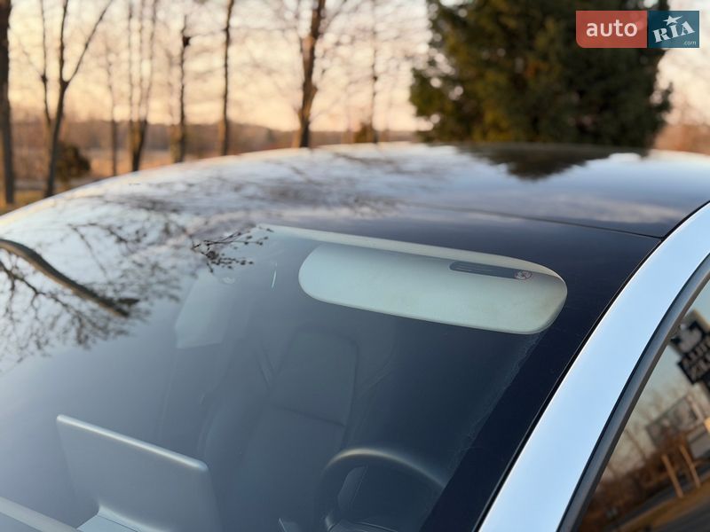 Седан Tesla Model 3 2021 в Коломые