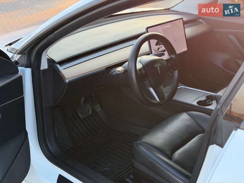 Седан Tesla Model 3 2021 в Коломые