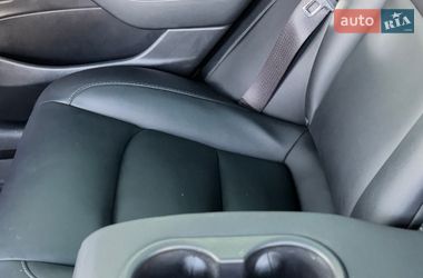 Седан Tesla Model 3 2021 в Коломые
