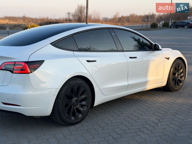 Седан Tesla Model 3 2021 в Коломые
