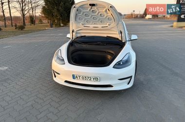 Седан Tesla Model 3 2021 в Коломые