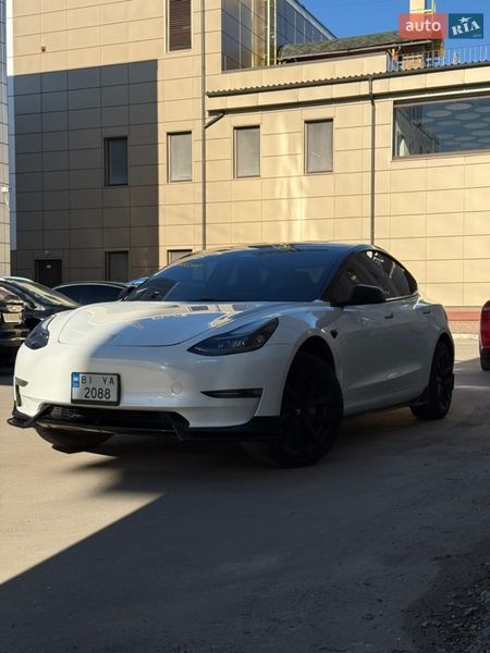 Седан Tesla Model 3 2021 в Полтаве