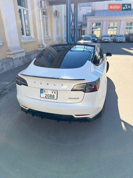 Седан Tesla Model 3 2021 в Полтаве