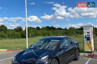 Седан Tesla Model 3 2021 в Одесі