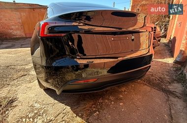 Седан Tesla Model 3 2025 в Харькове