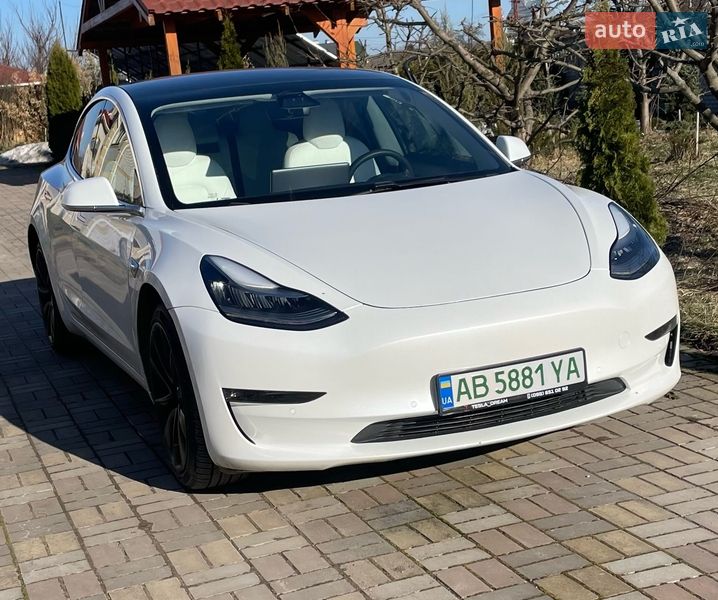 Tesla Model 3 2019
