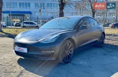 Седан Tesla Model 3 2019 в Киеве