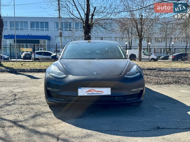 Седан Tesla Model 3 2019 в Киеве