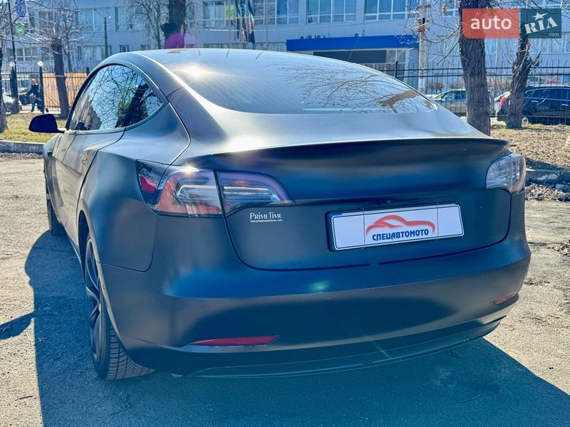 Седан Tesla Model 3 2019 в Киеве