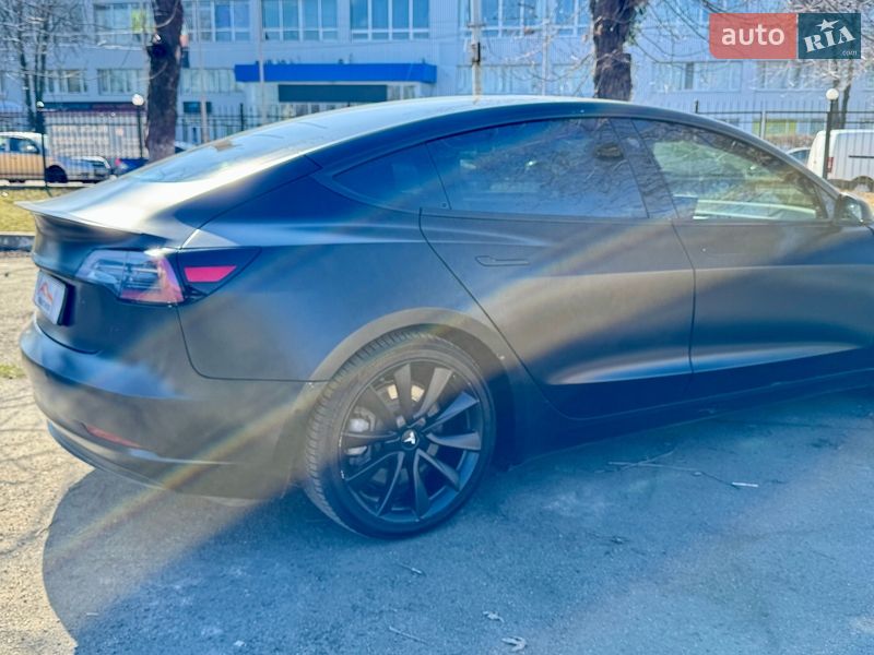 Седан Tesla Model 3 2019 в Киеве