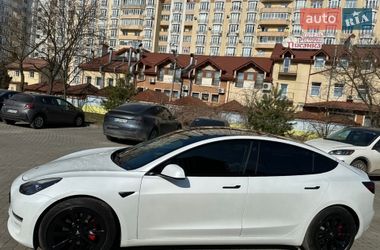 Седан Tesla Model 3 2021 в Львове