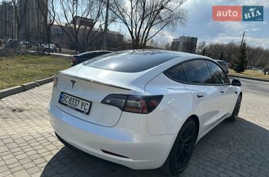 Седан Tesla Model 3 2021 в Львове