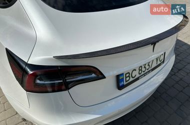 Седан Tesla Model 3 2021 в Львове