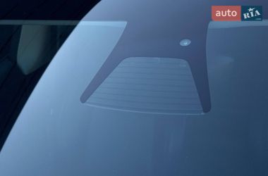 Седан Tesla Model 3 2021 в Ровно
