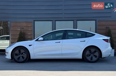 Седан Tesla Model 3 2021 в Ровно