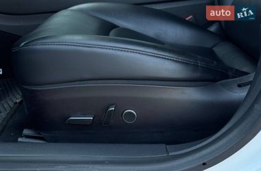 Седан Tesla Model 3 2021 в Ровно