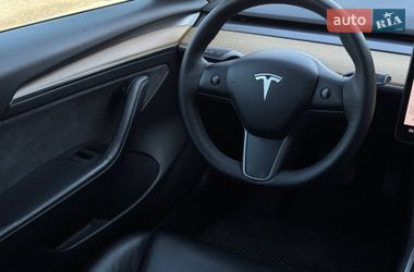 Седан Tesla Model 3 2021 в Ровно