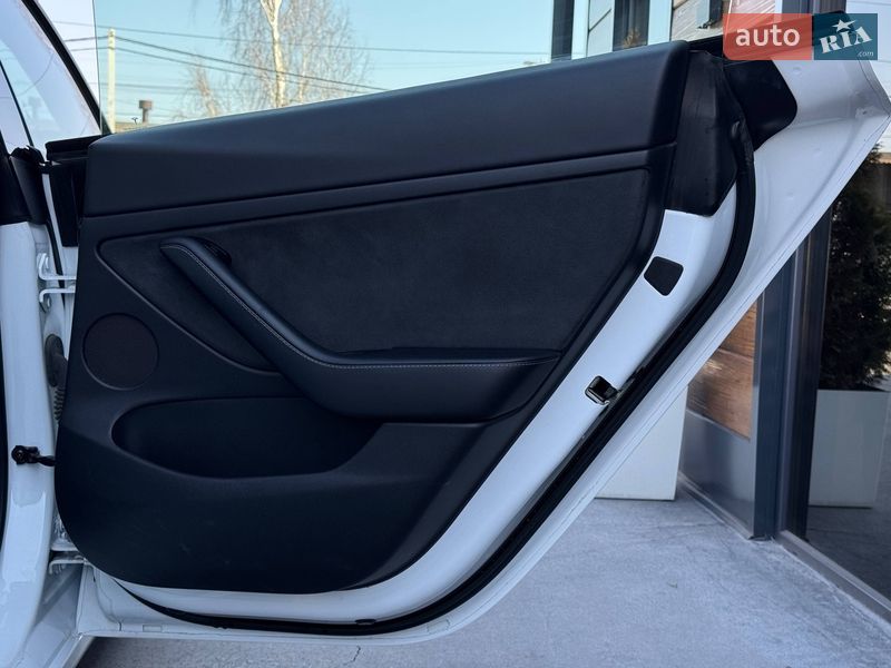 Седан Tesla Model 3 2021 в Рівному фото 56 Седан Tesla Model 3 2021 в Рівному