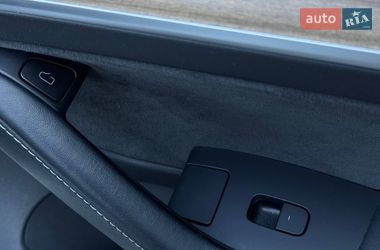 Седан Tesla Model 3 2021 в Ровно