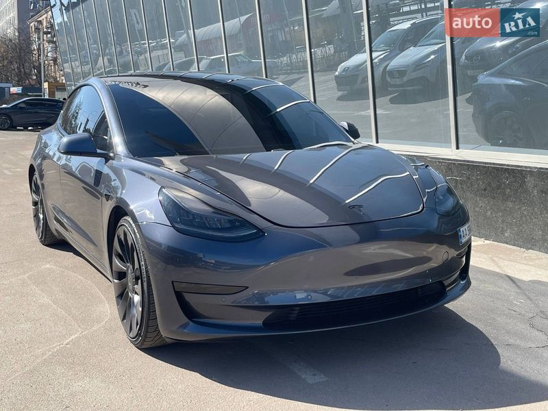 Tesla Model 3 2020