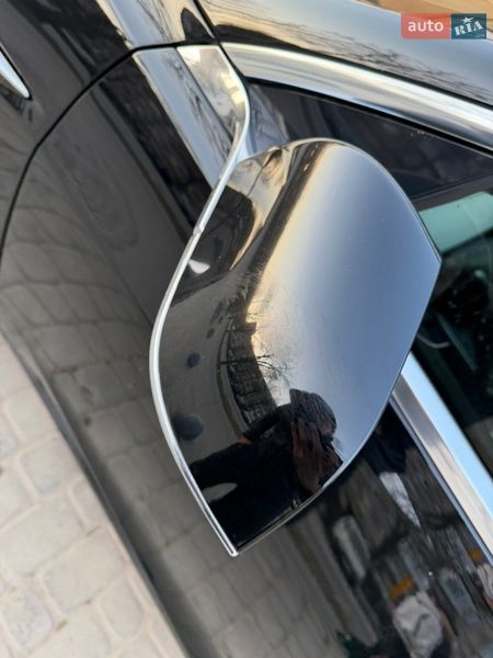 Седан Tesla Model 3 2019 в Львові