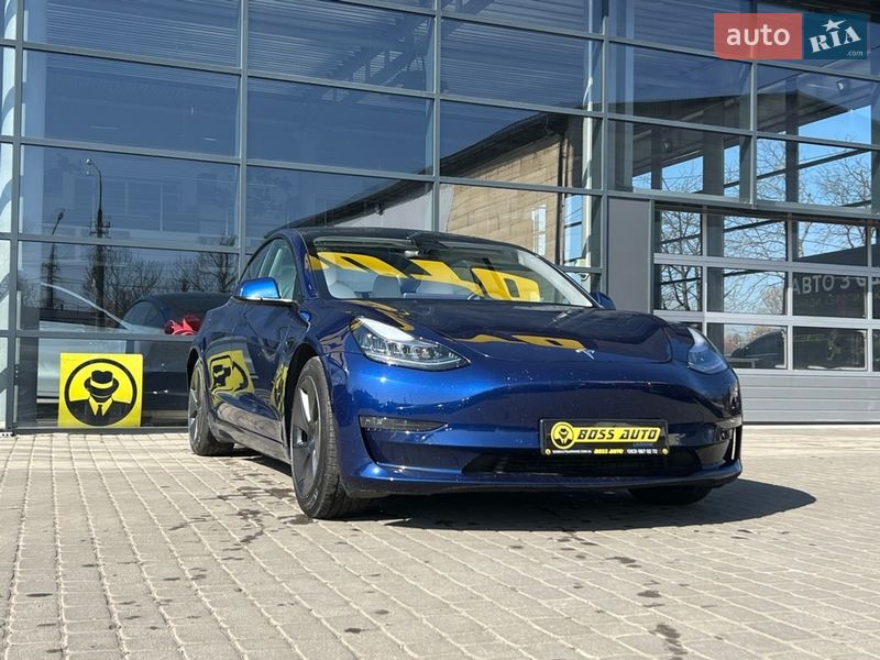 Tesla Model 3 2020