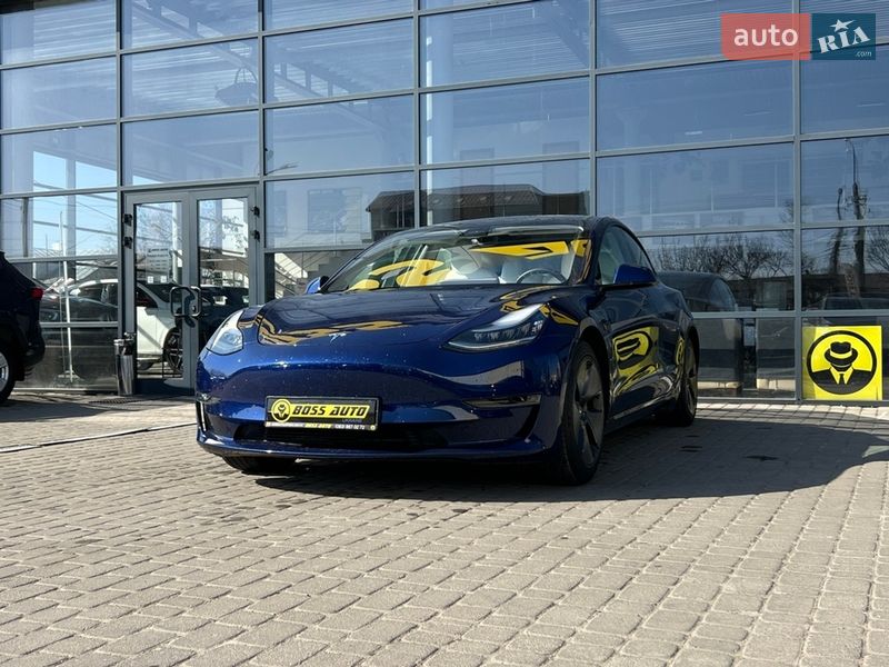 Седан Tesla Model 3 2020 в Ивано-Франковске