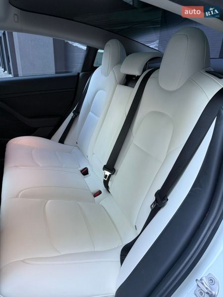 Седан Tesla Model 3 2022 в Ивано-Франковске фото 16 Седан Tesla Model 3 2022 в Ивано-Франковске