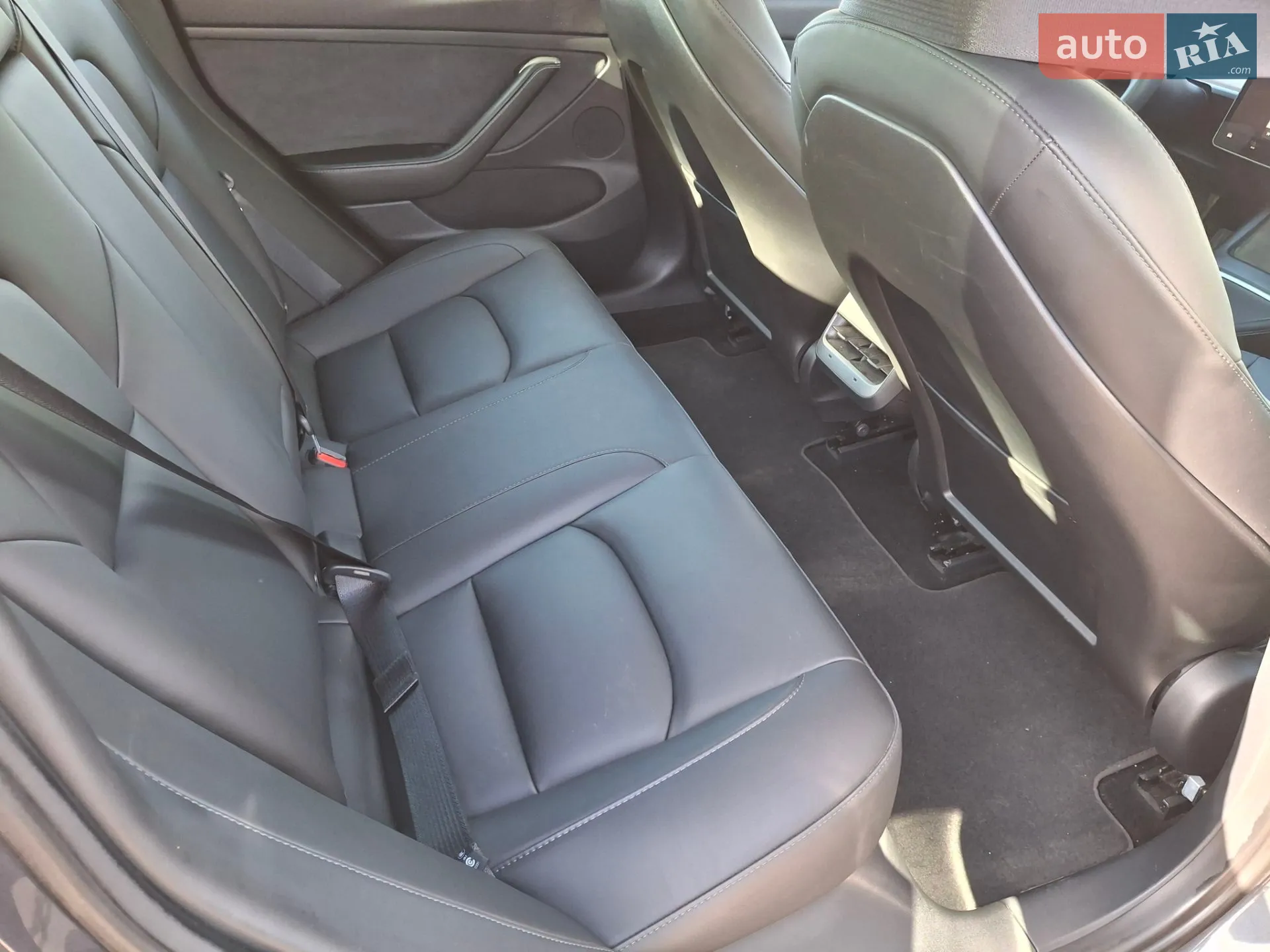 2022 Tesla Model 3 - мініатюра 21