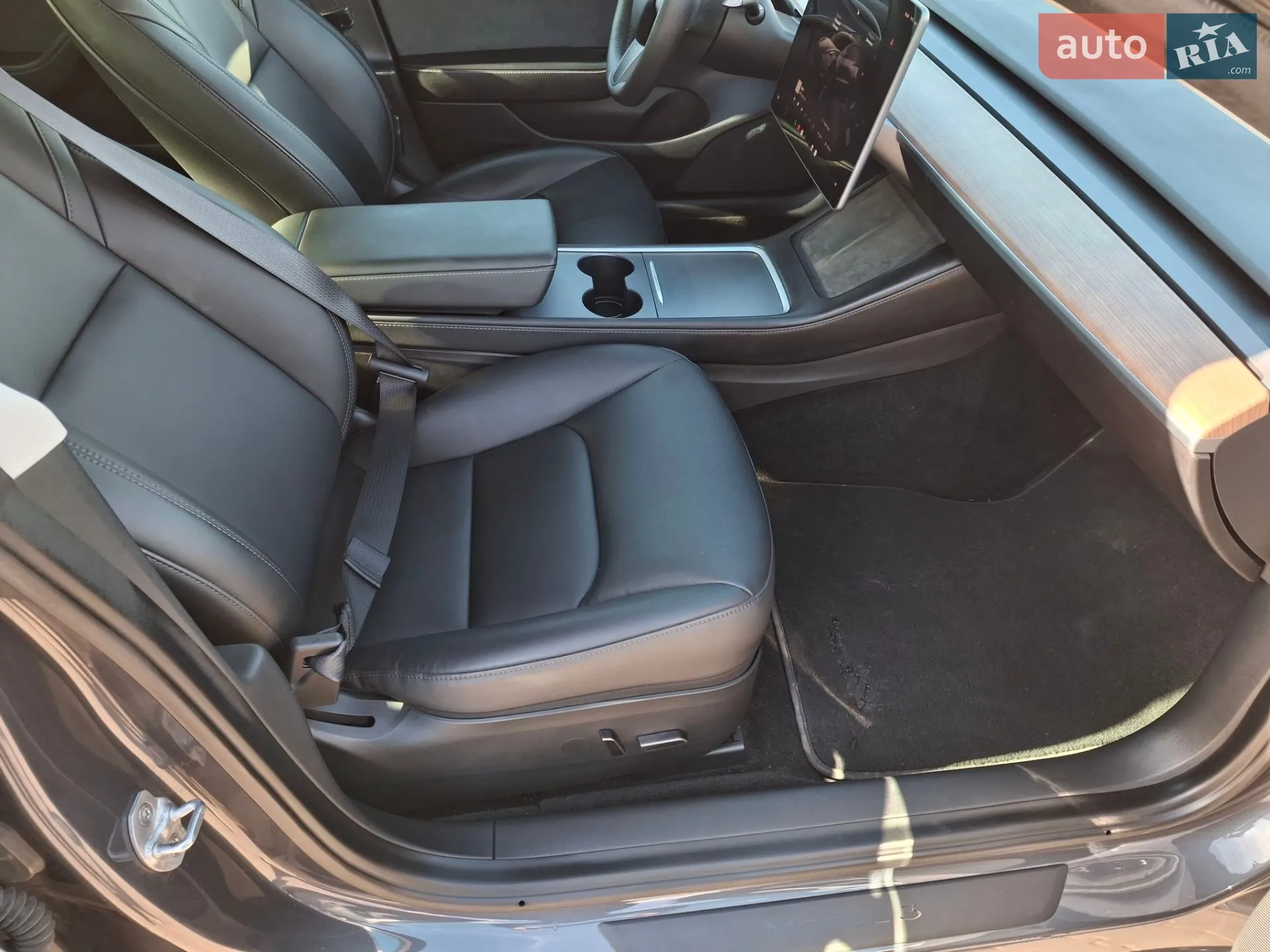 2022 Tesla Model 3 - мініатюра 39