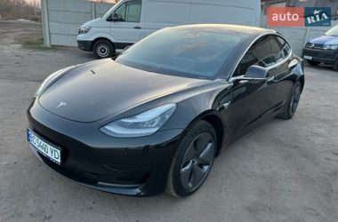 Седан Tesla Model 3 2020 в Радивиліві