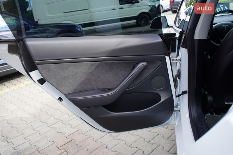 Седан Tesla Model 3 2022 в Житомирі фото 25 Седан Tesla Model 3 2022 в Житомирі