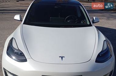 Седан Tesla Model 3 2022 в Днепре
