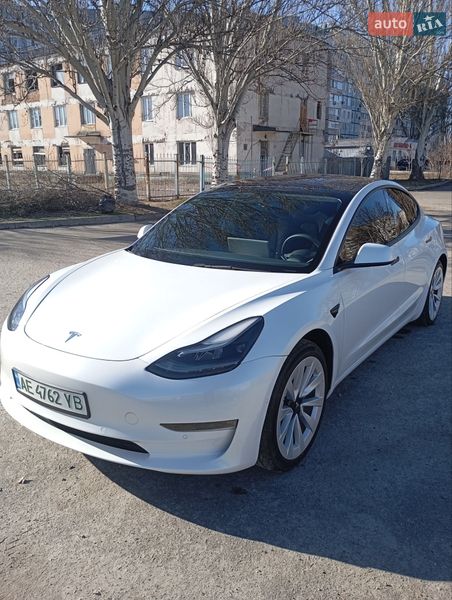 Tesla Model 3 2022