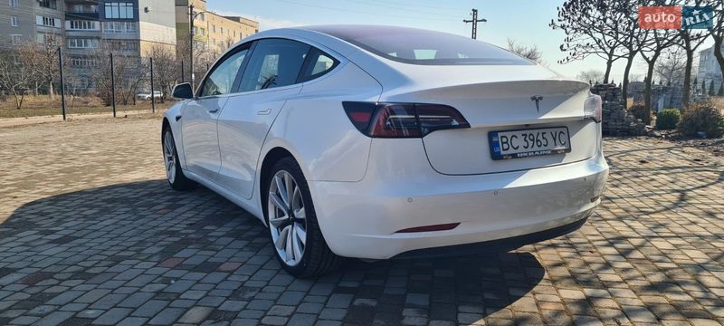 Седан Tesla Model 3 2017 в Нововолинську фото 32 Седан Tesla Model 3 2017 в Нововолинську