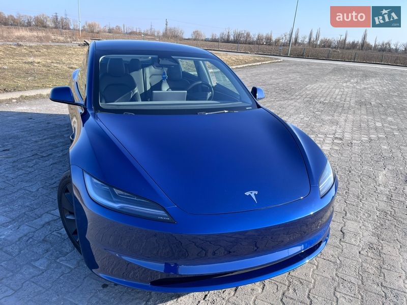 Седан Tesla Model 3 2024 в Борисполе