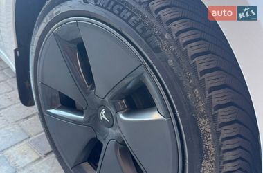 Седан Tesla Model 3 2023 в Днепре