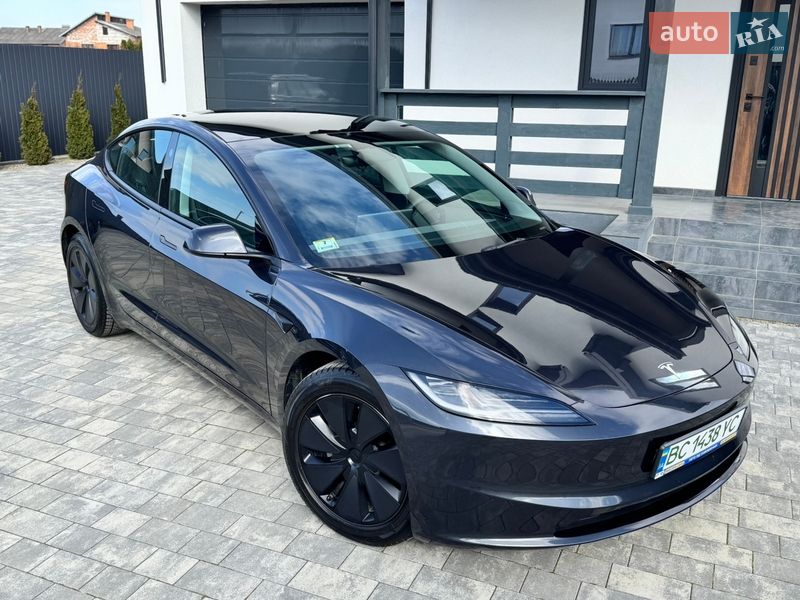 Седан Tesla Model 3 2024 в Стрые