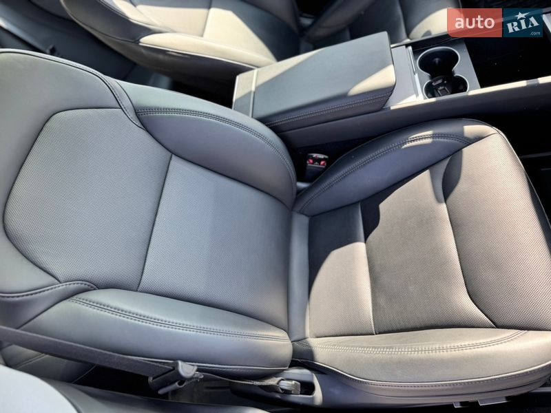 Седан Tesla Model 3 2024 в Стрые