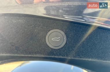 Седан Tesla Model 3 2024 в Стрые