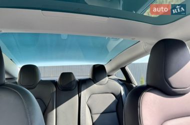 Седан Tesla Model 3 2024 в Стрые