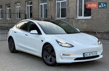 Седан Tesla Model 3 2021 в Луцьку