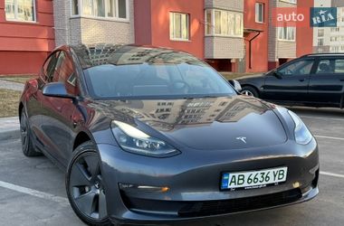 Седан Tesla Model 3 2021 в Виннице