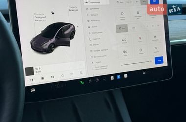 Седан Tesla Model 3 2021 в Виннице